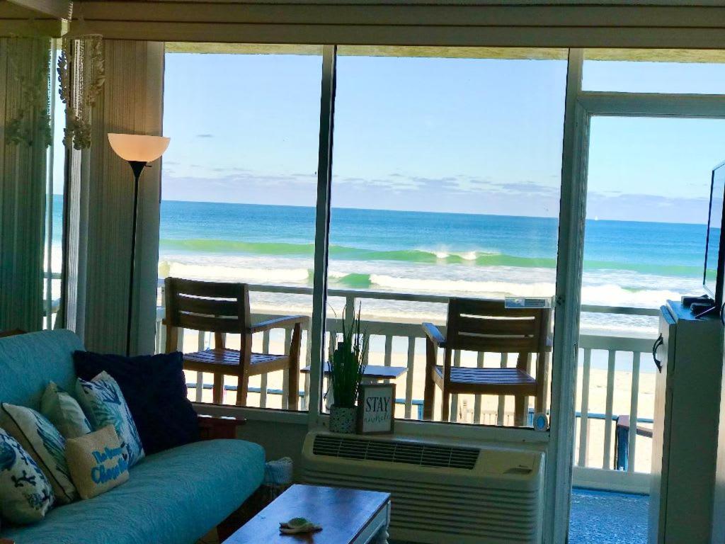 B&B Ormond Beach - Beach Daze - Ocean front at Symphony Beach Club! - Bed and Breakfast Ormond Beach