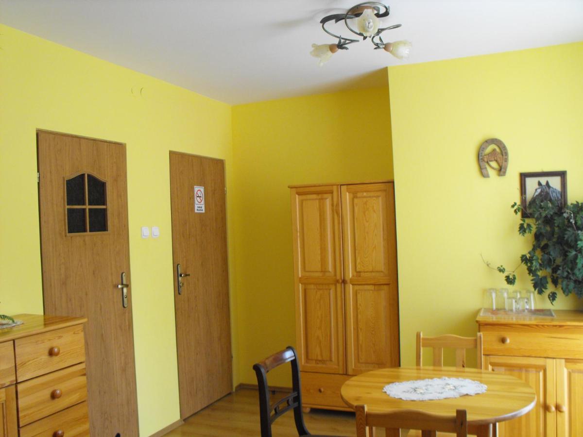 Vierbettzimmer mit Balkon