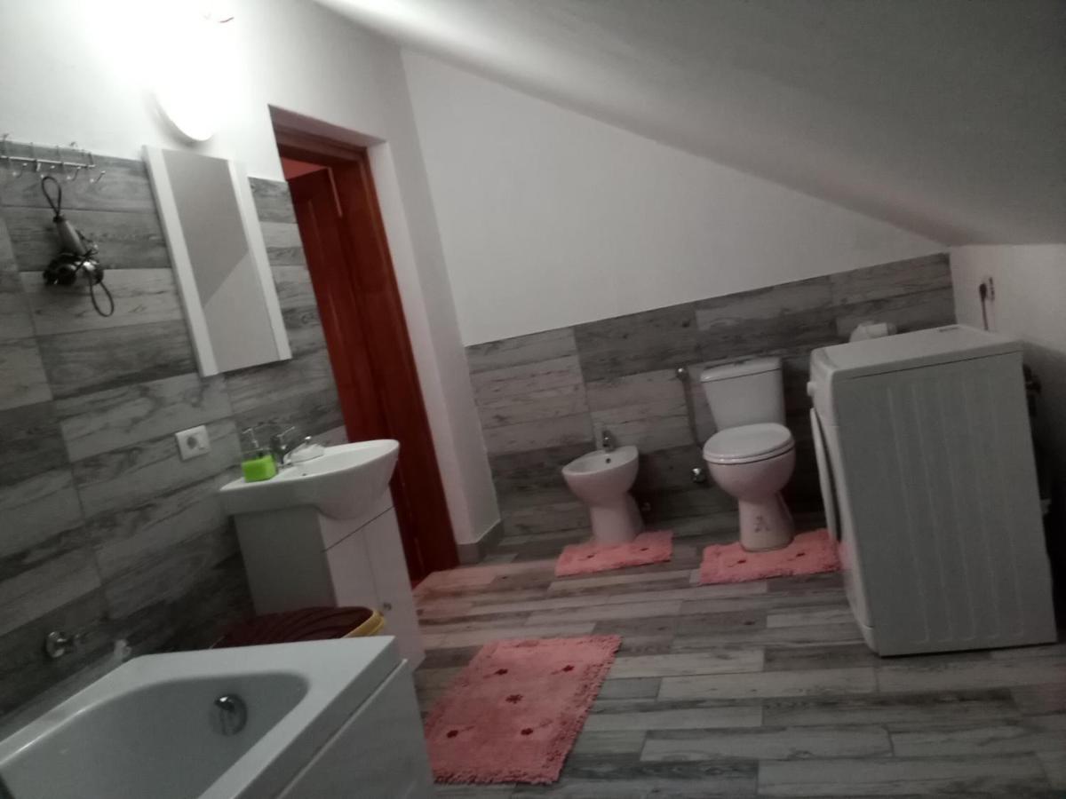 Camera Familiare con Balcone