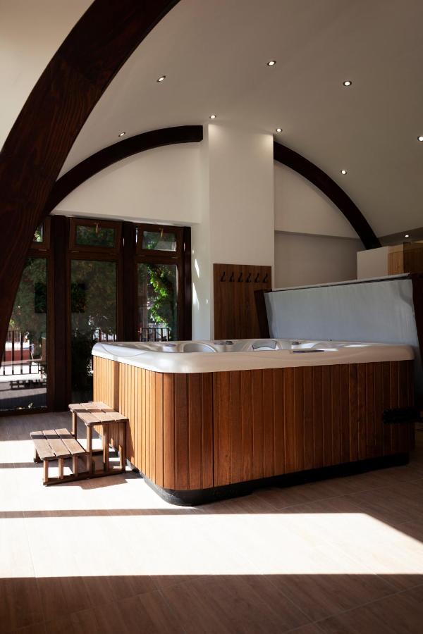 HVT Comfort Apartments - B&B Mezőkövesd