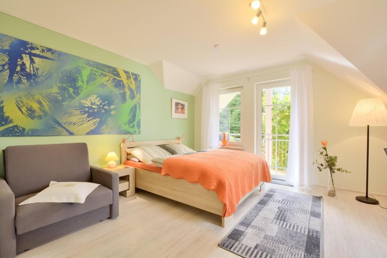 Apartment with Balcony and Kitchenette