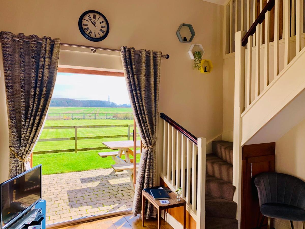 B&B Wressell - Grange Farm Cottages - Bed and Breakfast Wressell