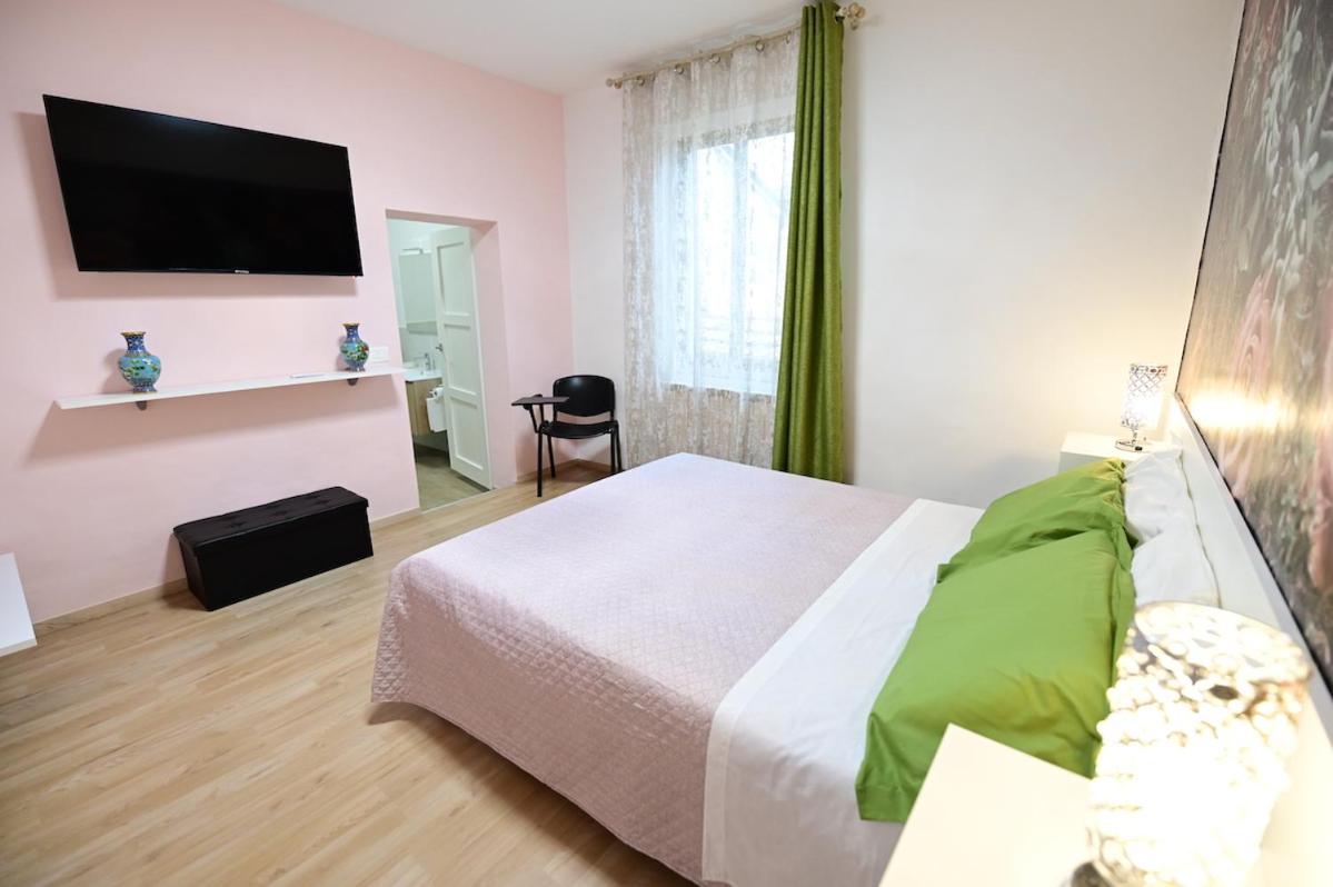 Großes Doppelzimmer