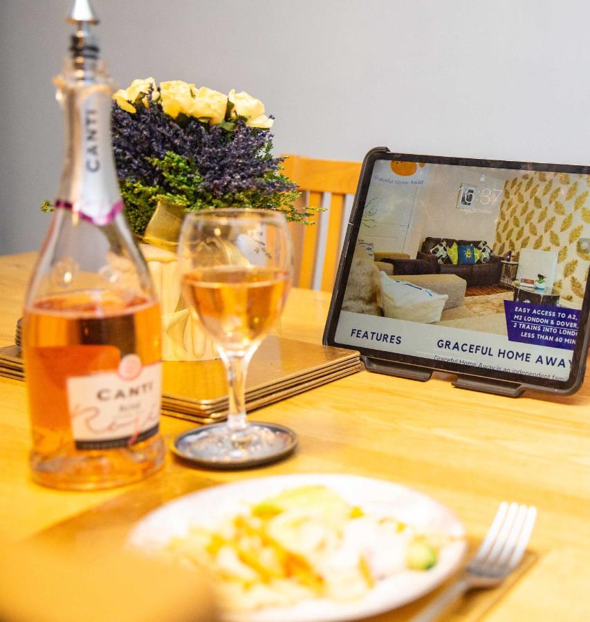 Graceful Home Away Sittingbourne 3BH - Chambres d’hôtes Kent