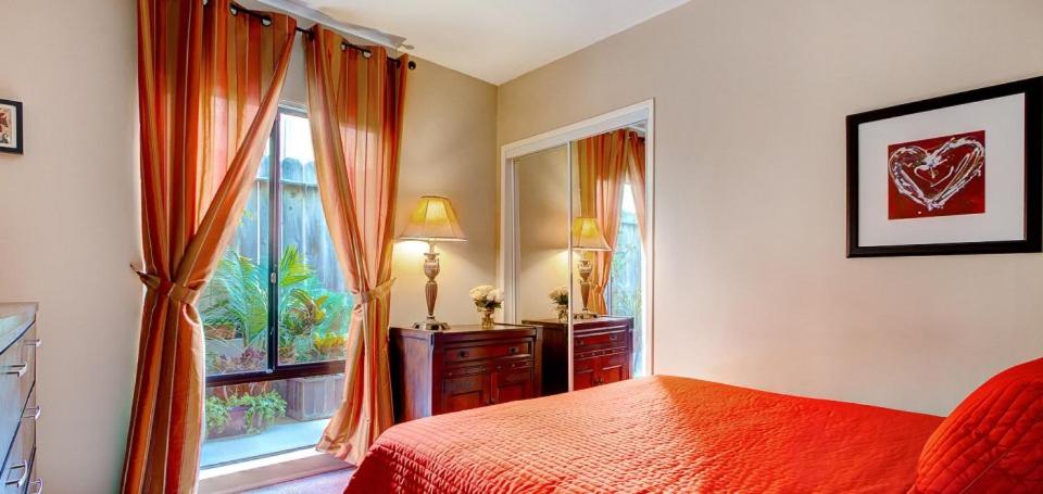 Villa mit 2 Schlafzimmern und Blick auf die Allee - Master Suite #1