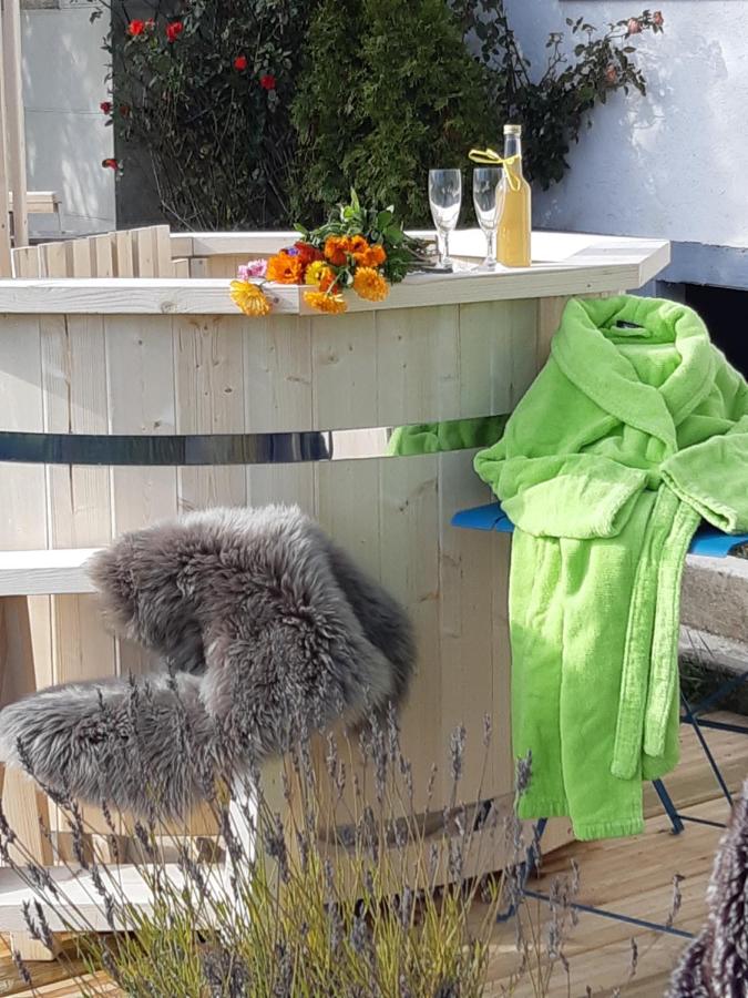 Gîte La petite maison horlogère jacuzzi & sauna - B&B