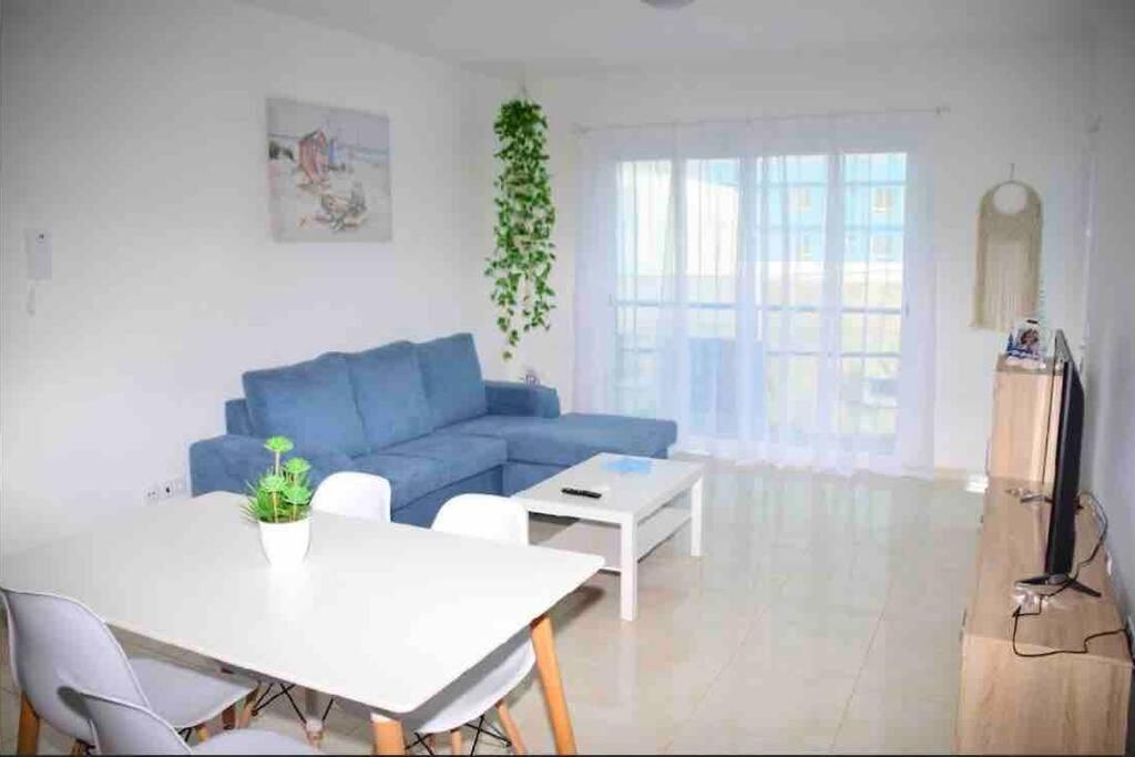 Bright, luxury and modern less than 500m -Beach - B&B Santa Maria
