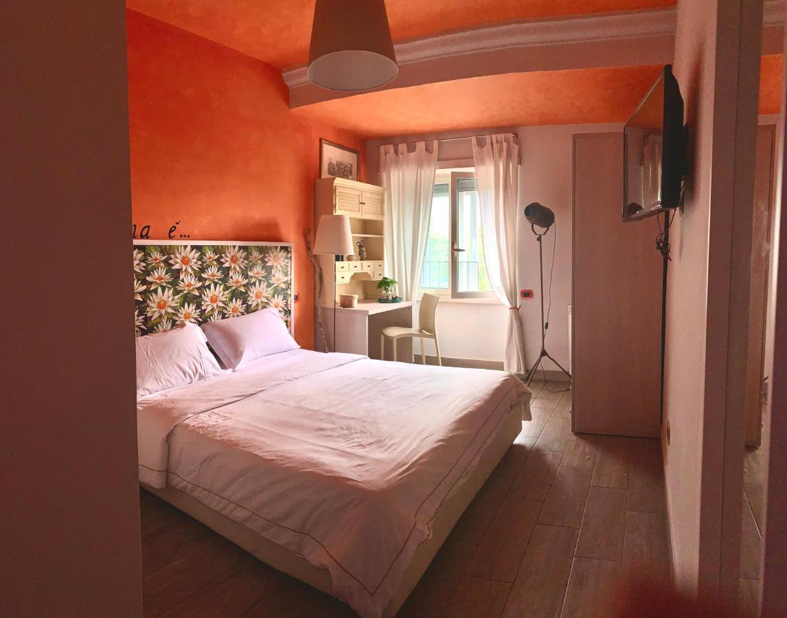 Camera Doppia con Letti Singoli con Bagno Privato 