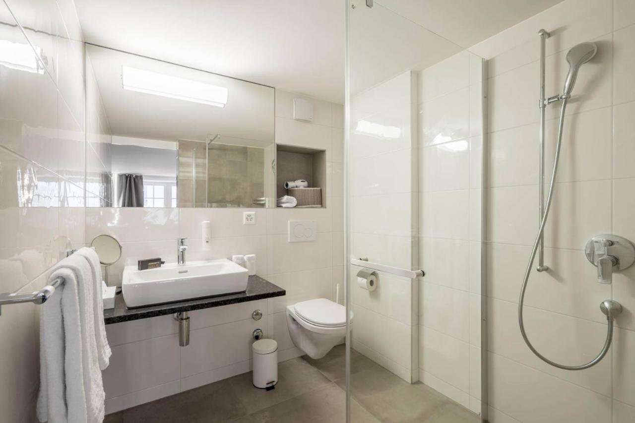 Studio Double Deluxe