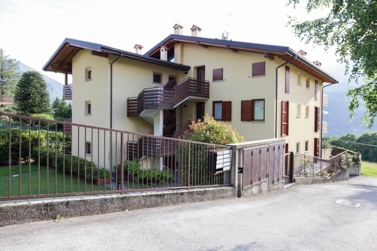 Ski&bike In The Sunny Valley by Halldis - Ferienwohnung Barzio