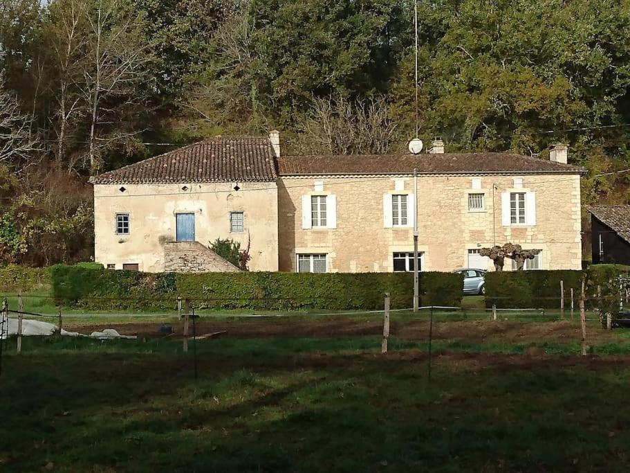 Location meublée au milieu d'un écrin de verdure Aux vieux fours - Ferienwohnung