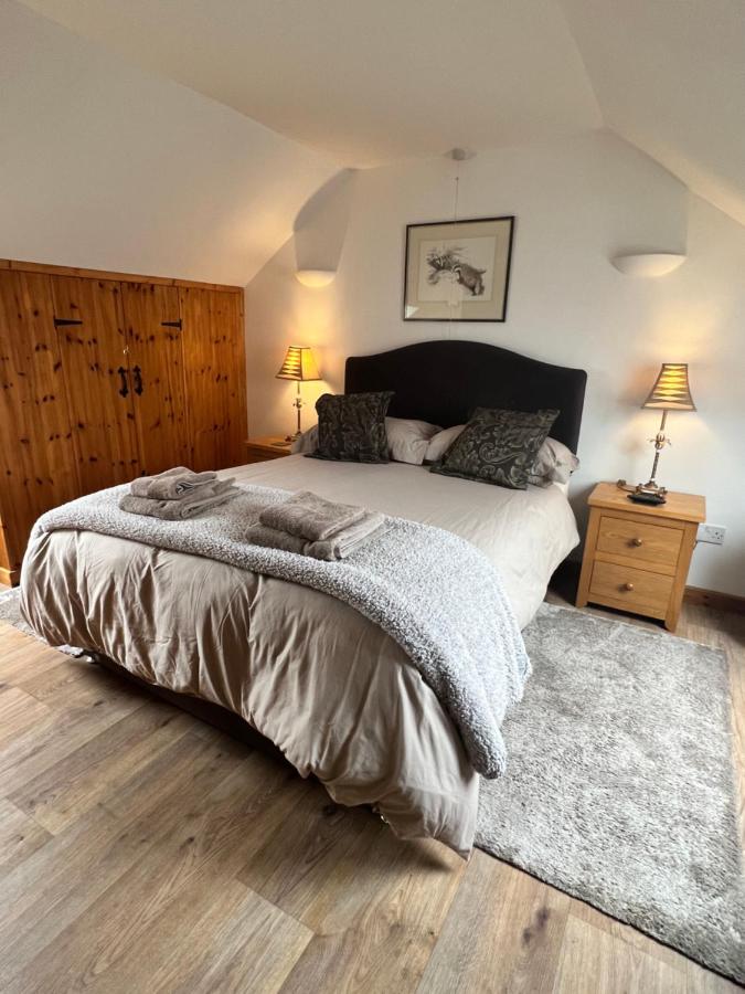 Large Double Room with Ensuite Bathroom