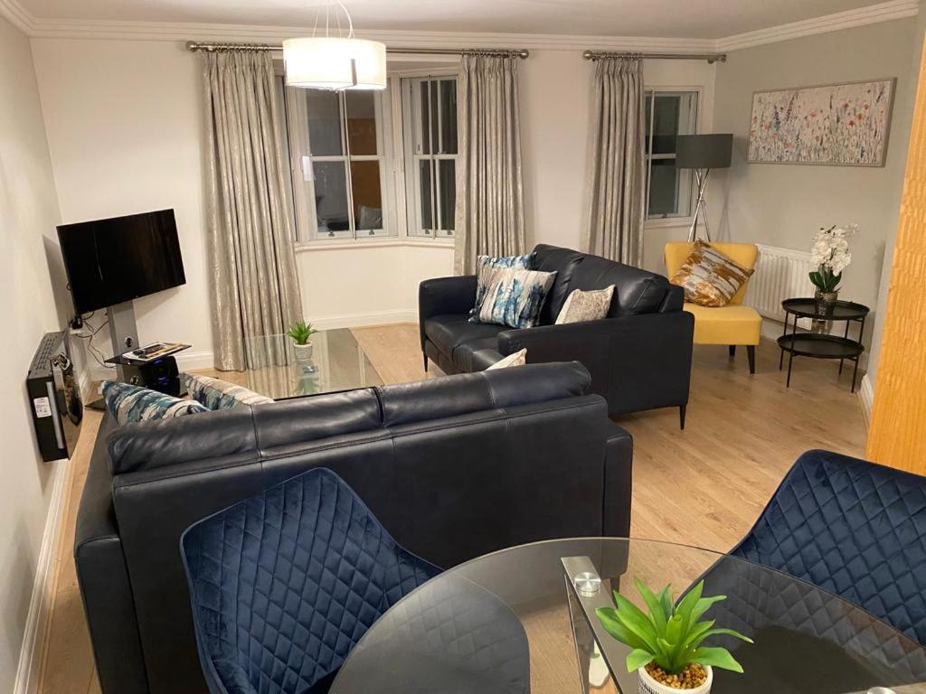 B&B Stratford-upon-Avon - GS - Luxury, modern town centre, 2 beds, free parking for one vehicle - Bed and Breakfast Stratford-upon-Avon