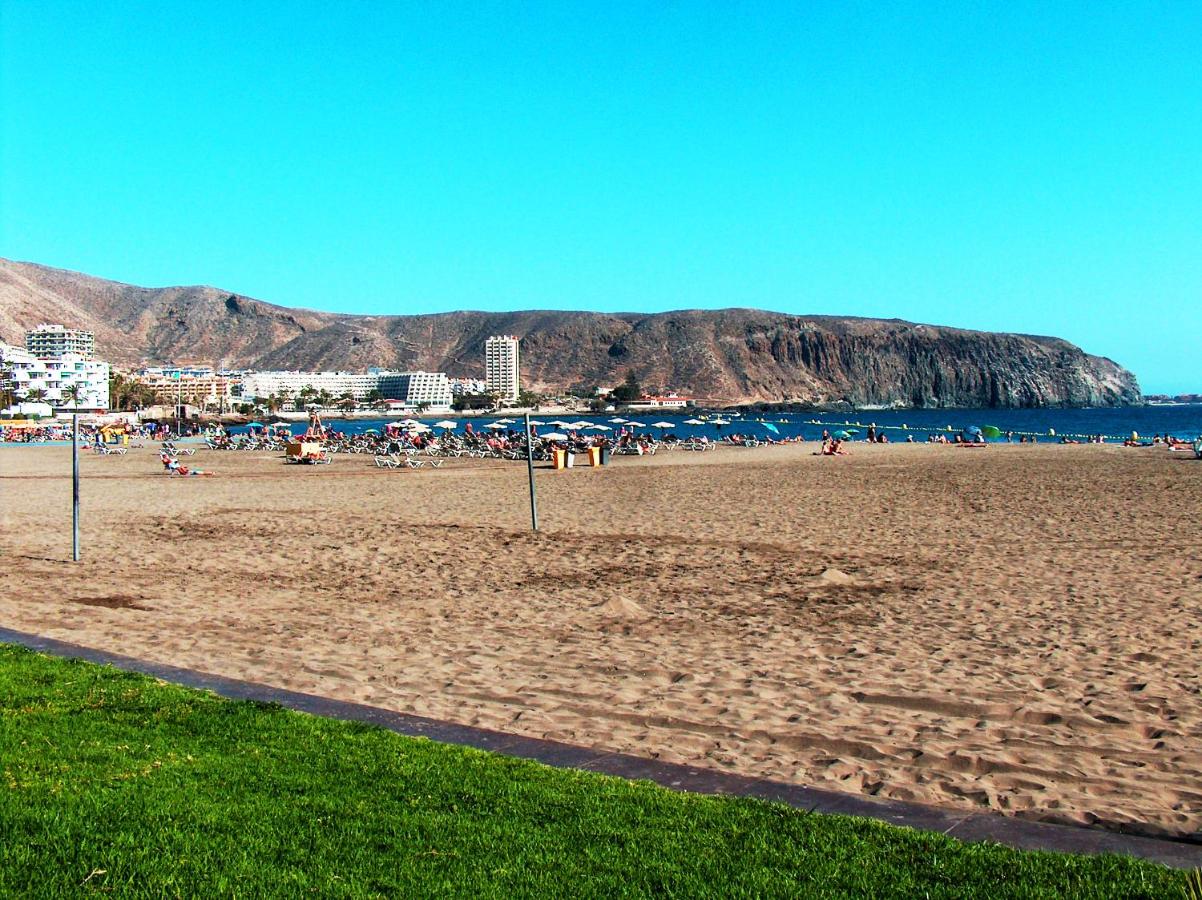 Sun Terrace Los Cristianos by HelloApartments - B&B