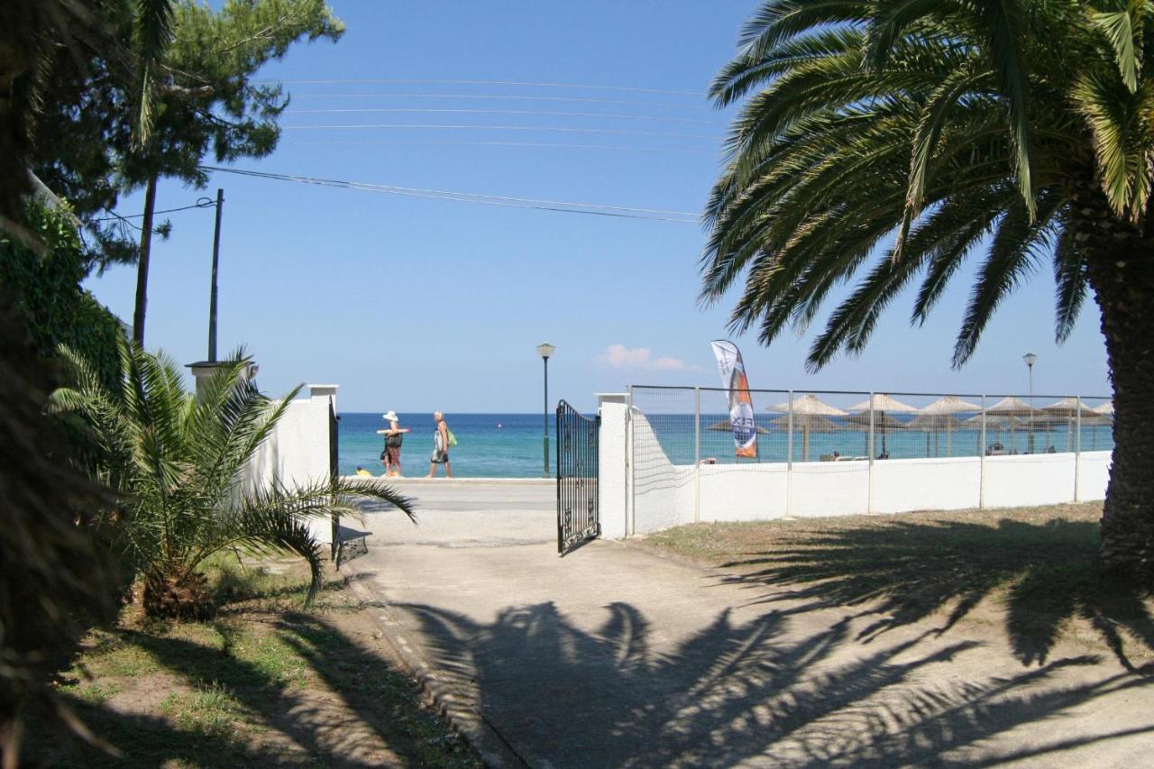 Villa - Beach Front