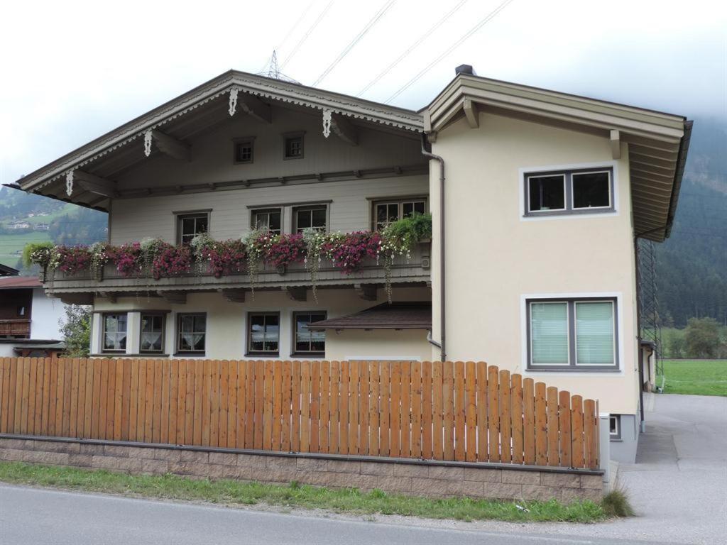 Haus Gruber Theresia - Ferienwohnung Zell am Ziller