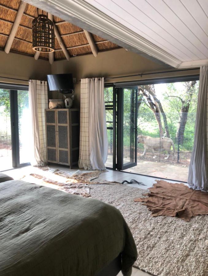 B&B Lephalale - Simba Safaris African Pride Exotic Lodge - Bed and Breakfast Lephalale