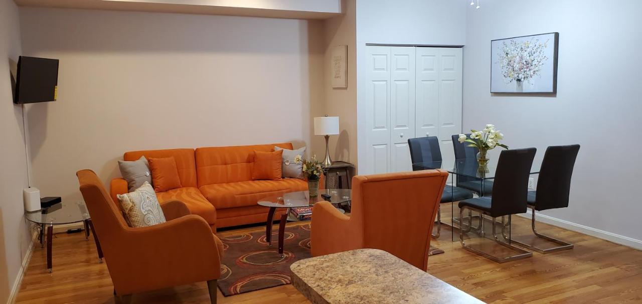 B&B Washington D.C. - RELAXING 3 BR WITH FREE PARKING AT THE SEQUOIA - Bed and Breakfast Washington D.C.