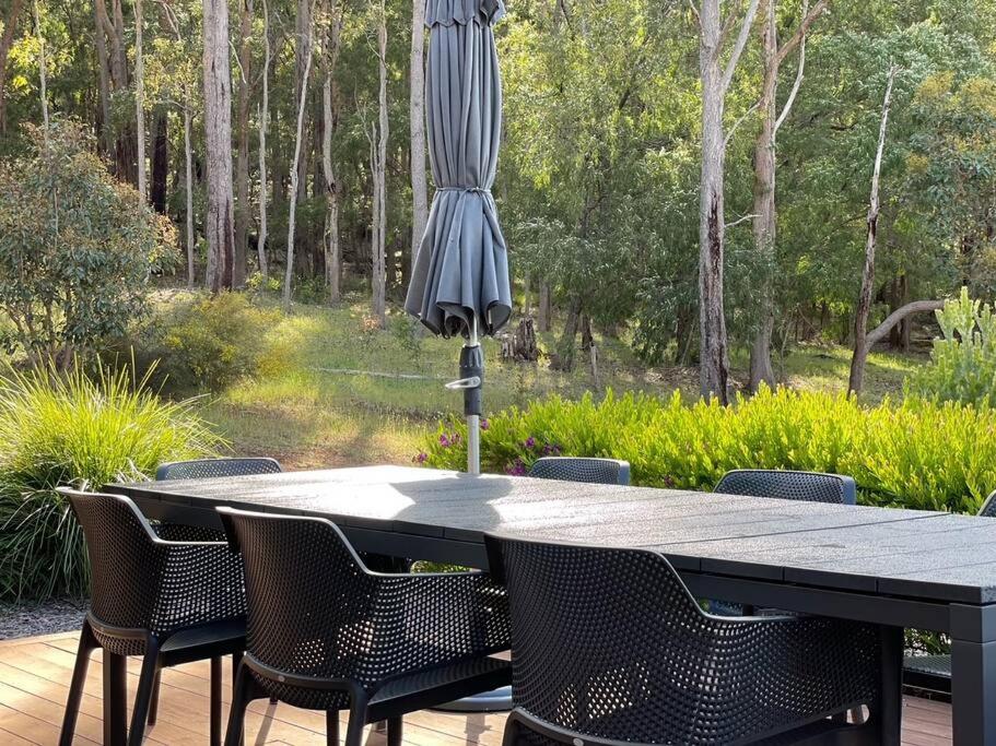 Villa Vines @ Rivendell Winery Estate - Bed and Breakfast