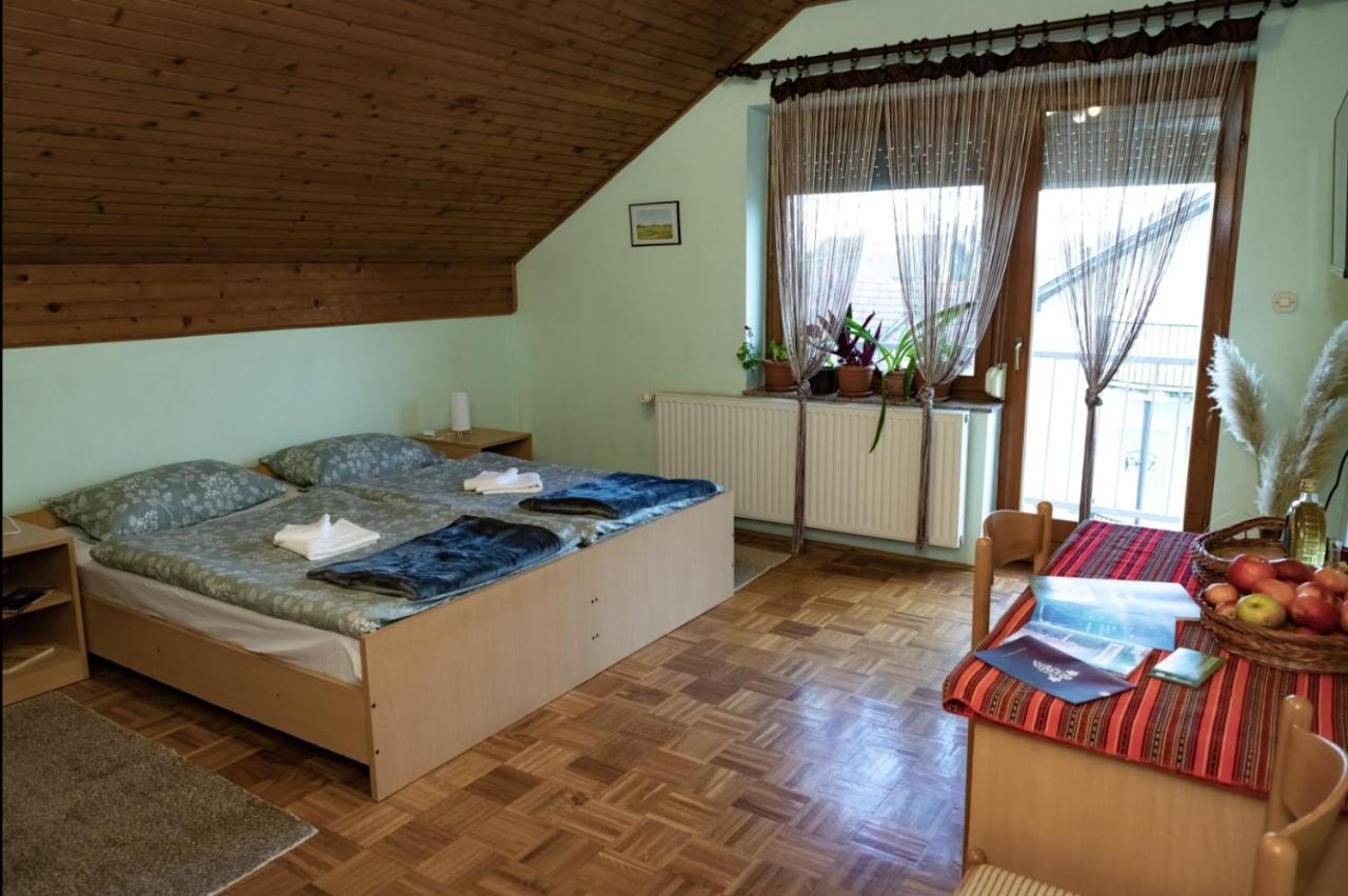 B&B Darda - OPG Vuk bed&breakfast "Čarobni snovi" - Bed and Breakfast Darda