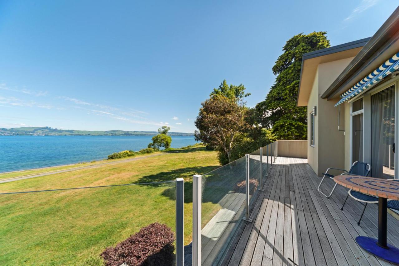 B&B Taupo - Lakeside Vistas Magic - Rainbow Point Home - Bed and Breakfast Taupo