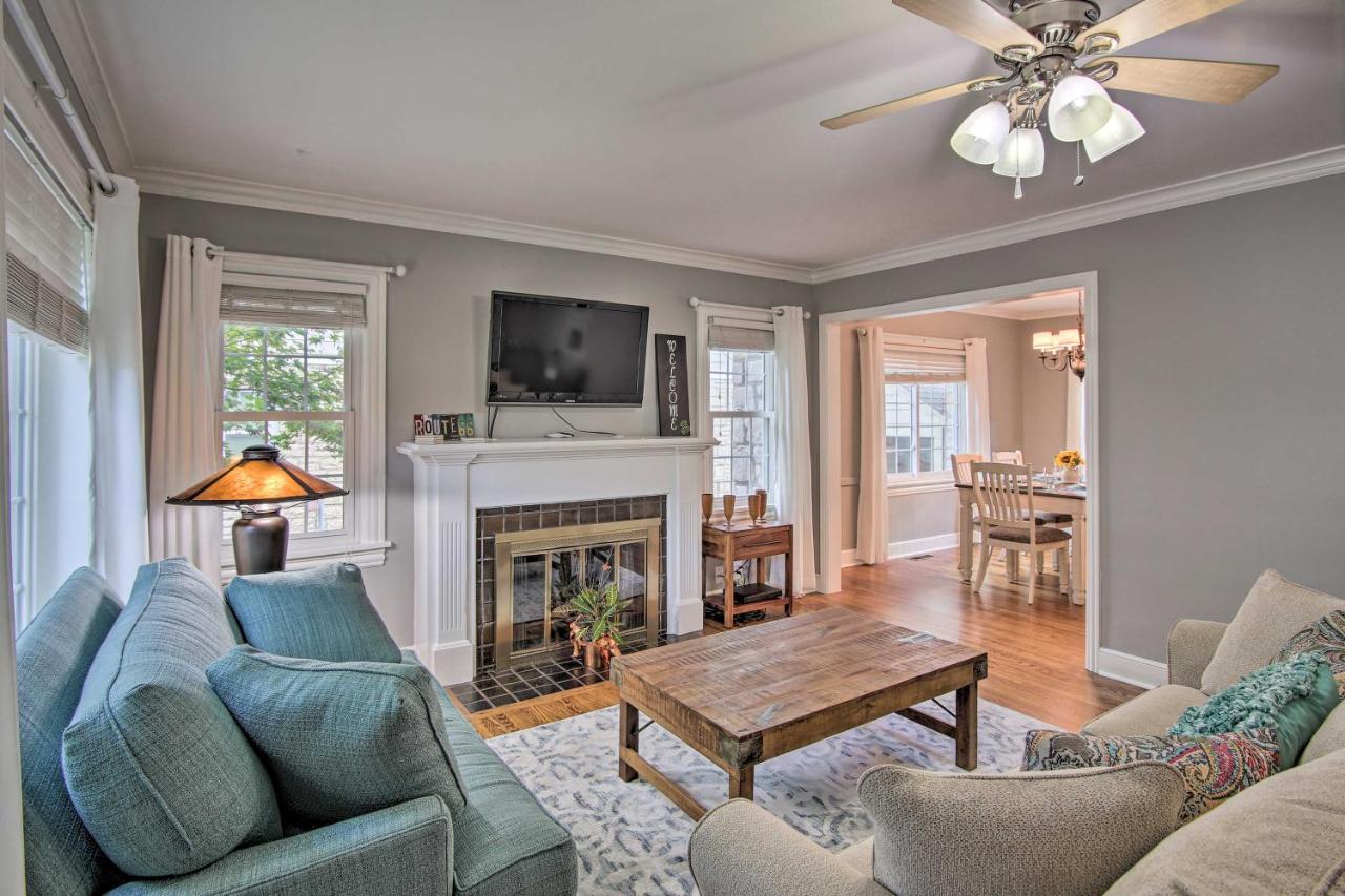 Charming Tulsa Bungalow with Furnished Deck! - Bed and Breakfast