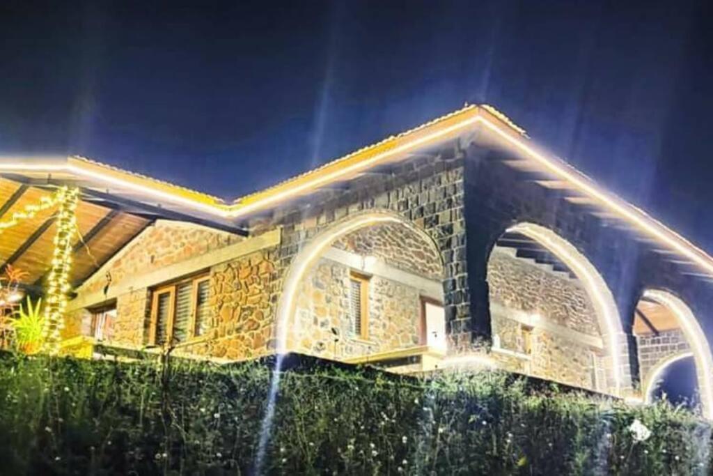 EZE NOF - A hilltop villa with 360º water view - Ferienwohnung
