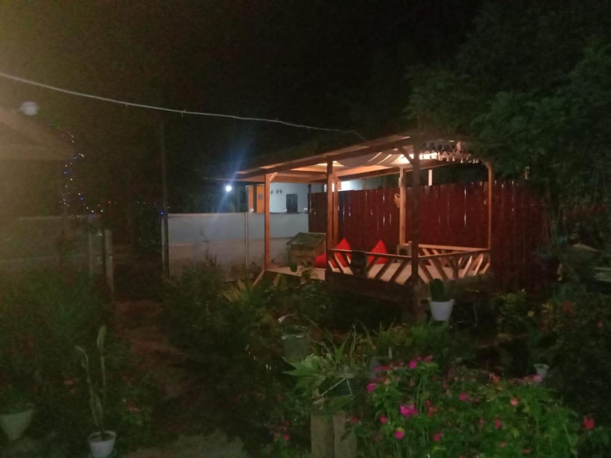 AZALEA GARDEN HOMESTAY - B&B