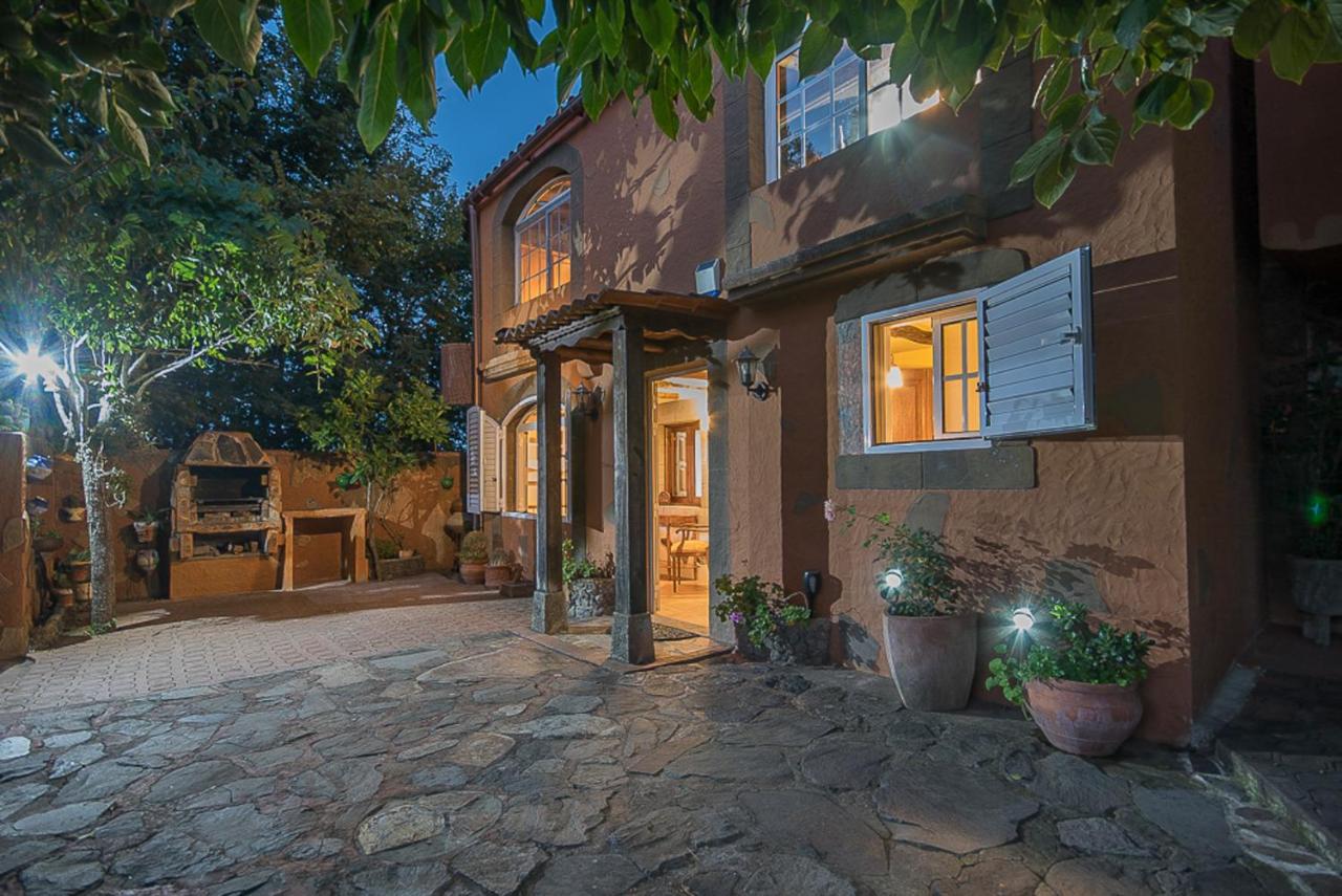Villa Los Matos Pool and Garden Valleseco - Bed and Breakfast Valleseco