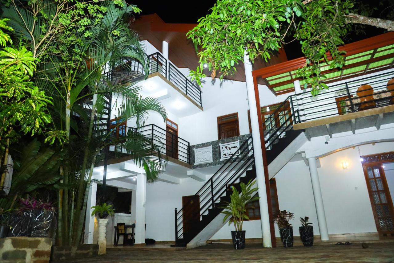 FOREST VIEW HOME STAY - B&B