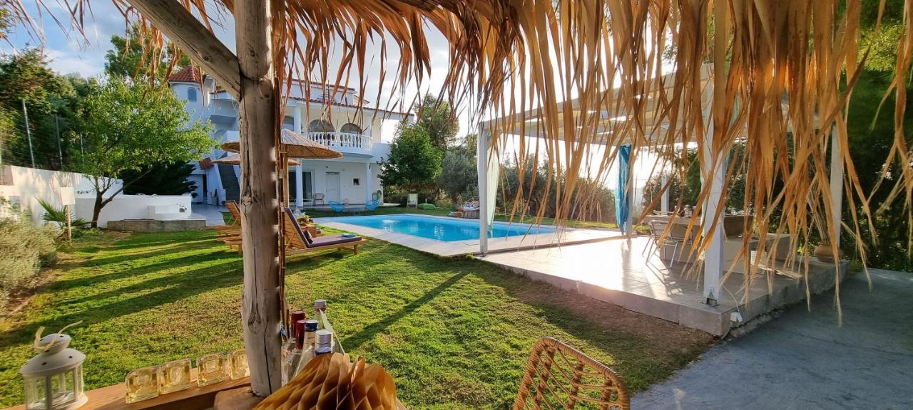 B&B Oropós - Heavenly Views-1- Maisonette with pool close to the Beach - Bed and Breakfast Oropós