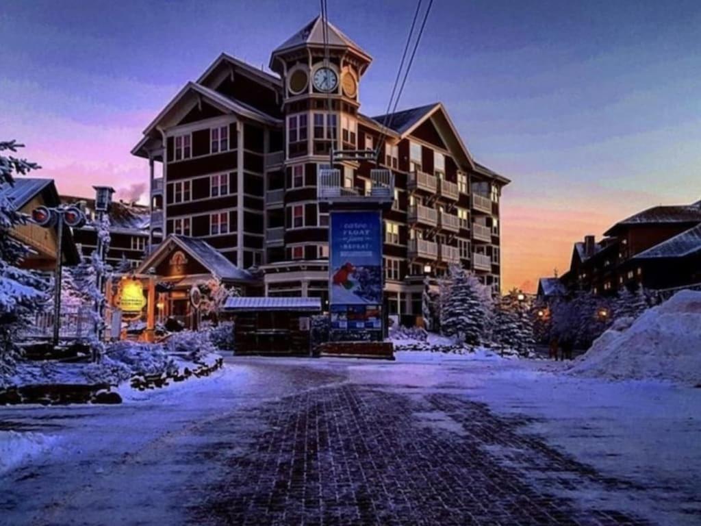 Enjoy the Long Range View, Ski in n out Top of the Mountain condo - B&B Snowshoe