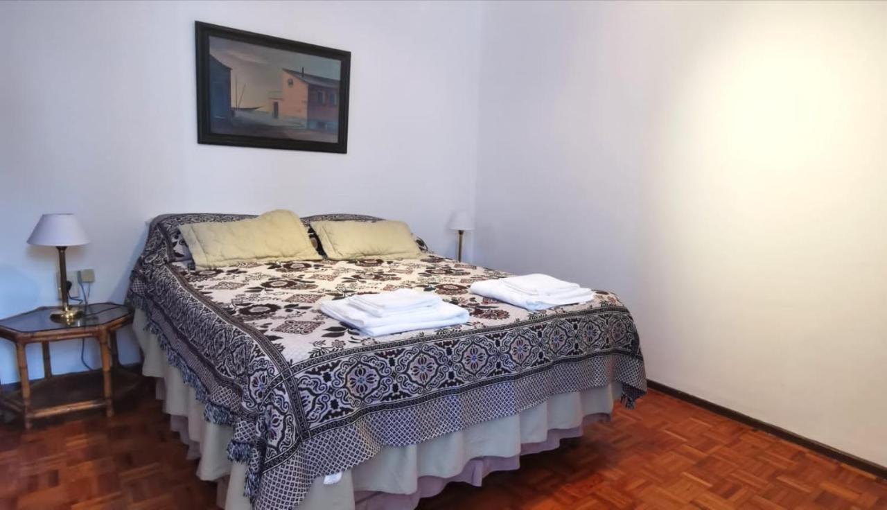 Algarrobo Amplio - B&B Mendoza