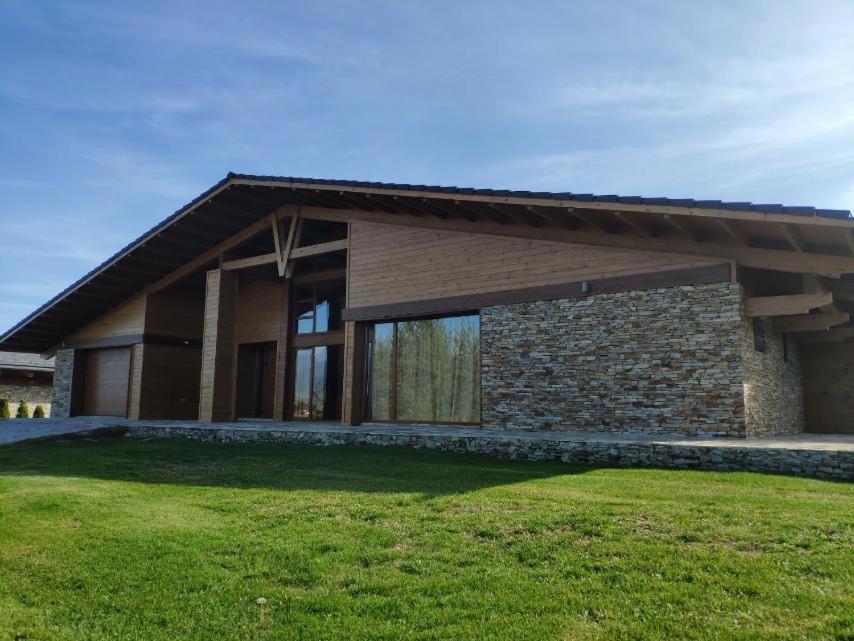 Villa Naya, Pirin Golf & Spa - B&B Bansko