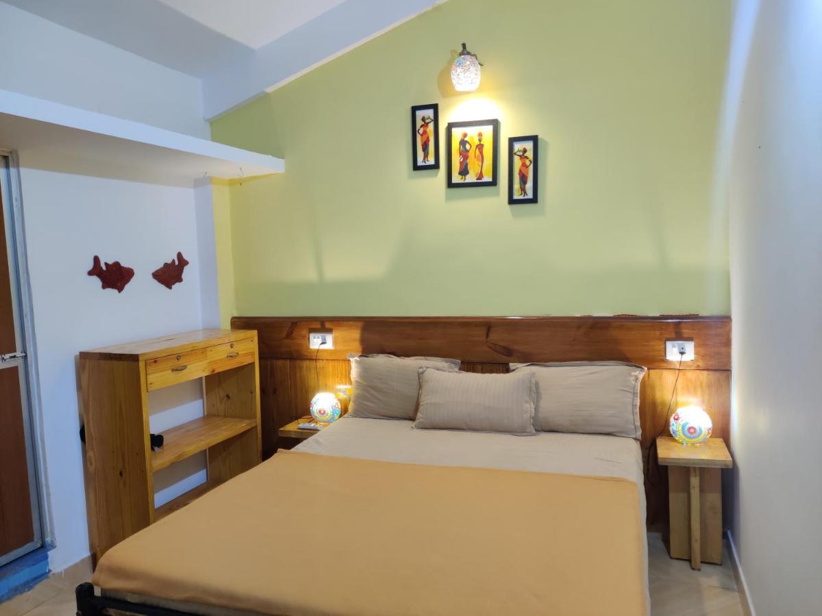 Blue Balloon - B&B Anjuna