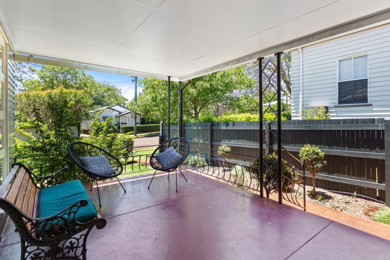 Artist's Cottage - Cosy Home in Quiet Leafy Street - Chambres d'hôtes Toowoomba