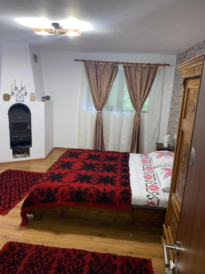 B&B Hunedoara - Căsuța din Pădure - Bed and Breakfast Hunedoara