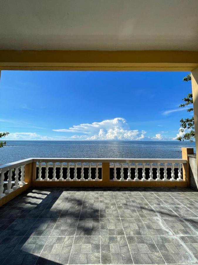 Camera Matrimoniale Deluxe con Balcone e Vista Mare