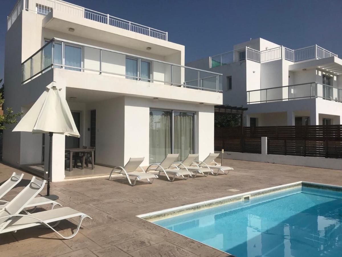 Coral Bay Villa 7, walking distance to the beach - B&B Peyia