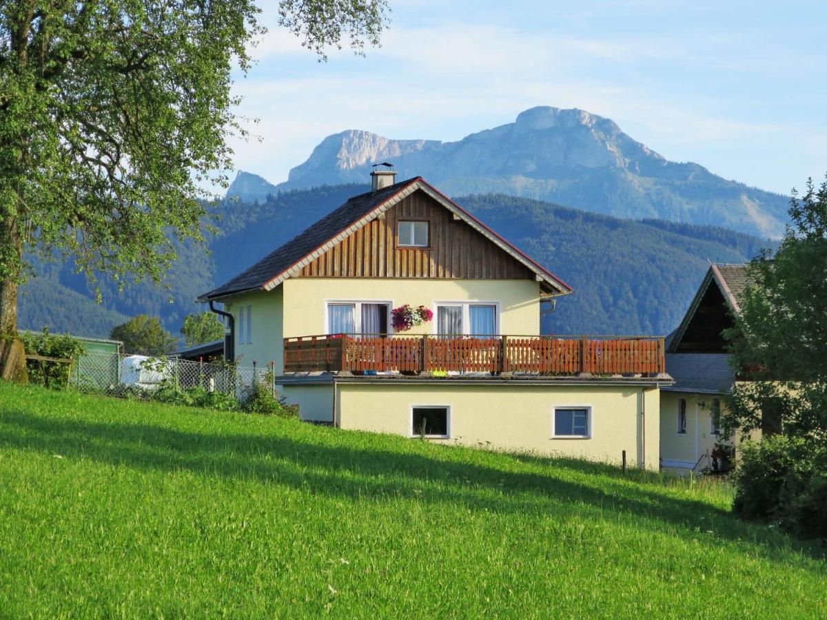 B&B Oberwang - Holiday Home Mayrhofer - MON240 by Interhome - Bed and Breakfast Oberwang