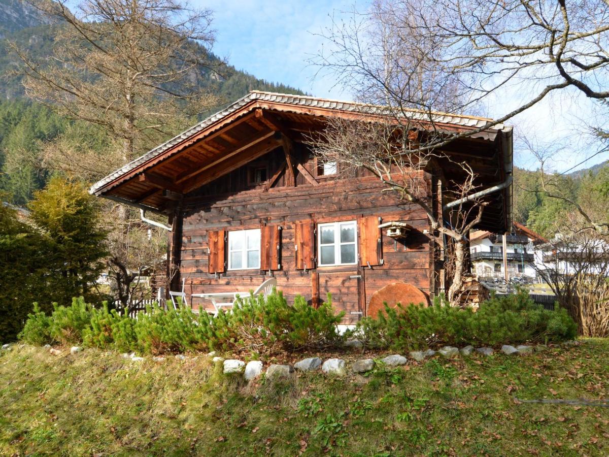 B&B Trins - Chalet Hüttl by Interhome - Bed and Breakfast Trins