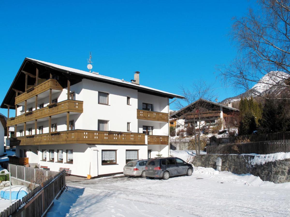 B&B San Valentino alla Muta - Apartment Haupthaus Schönblick - SVH118 by Interhome - Bed and Breakfast San Valentino alla Muta