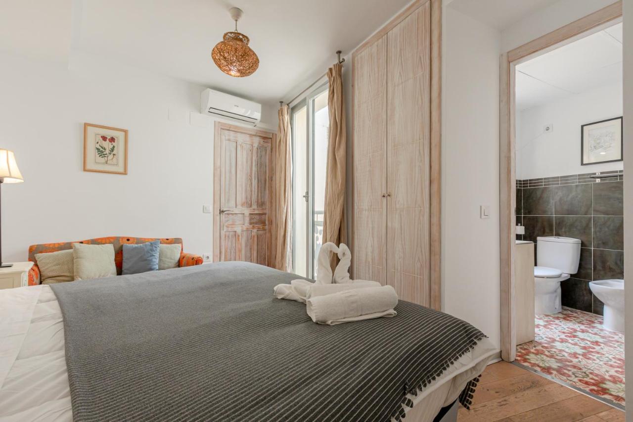 Penthouse Apartment with Private Terrace