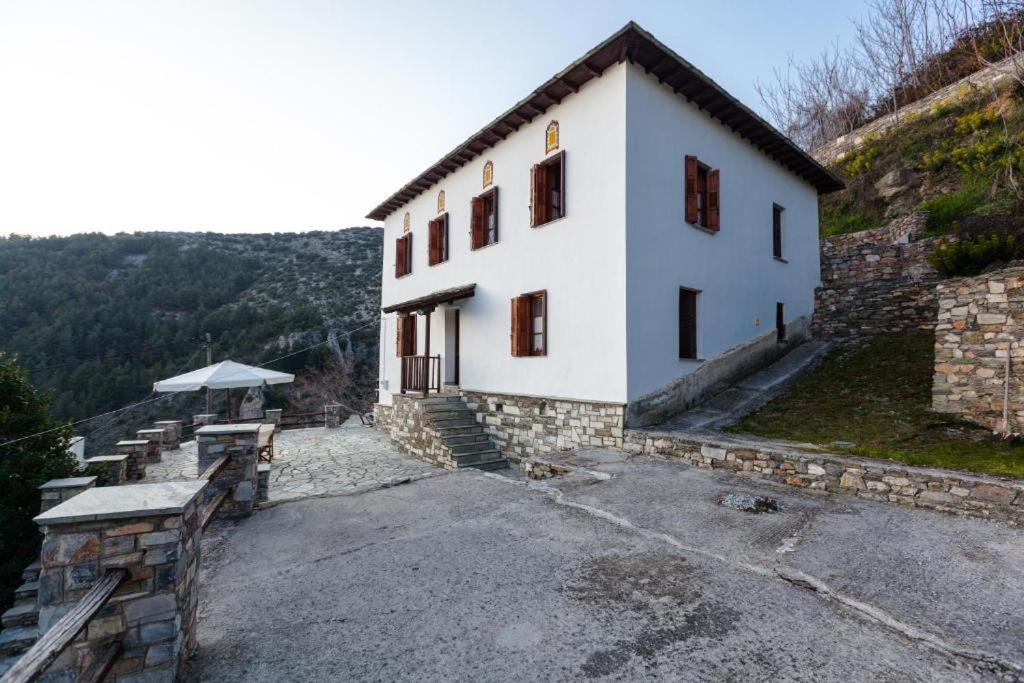Eremia Rustic House - Entire Villa in Pelion - B&B Makrinítsa