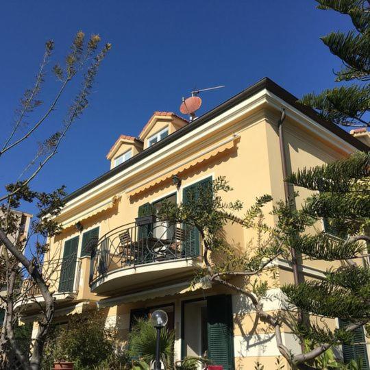 B&B Vallecrosia - Appartamento Villa Rita a 100 m dal mare! - Bed and Breakfast Vallecrosia