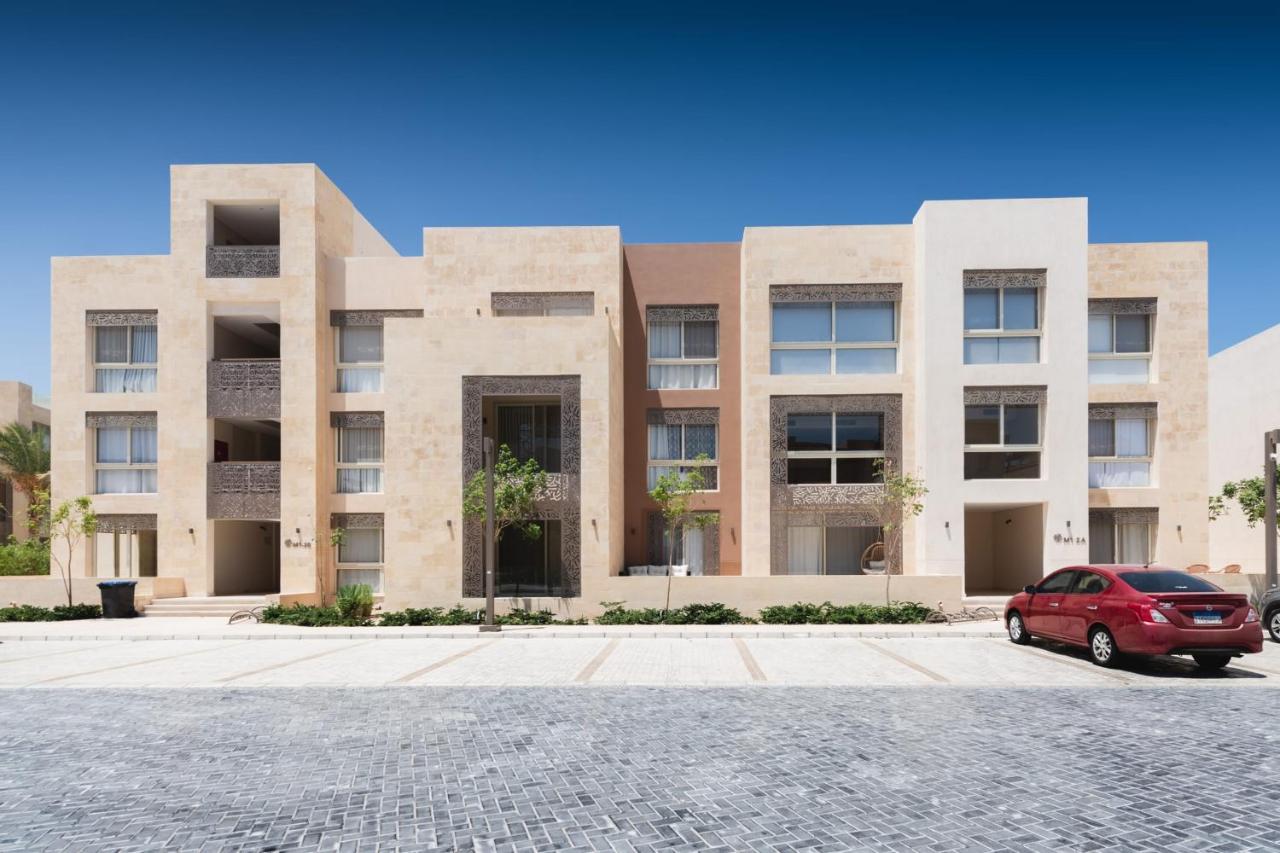 Exotic 1BDR w Outdoor Terrace Pool & Beach Access - Ferienwohnung Hurghada