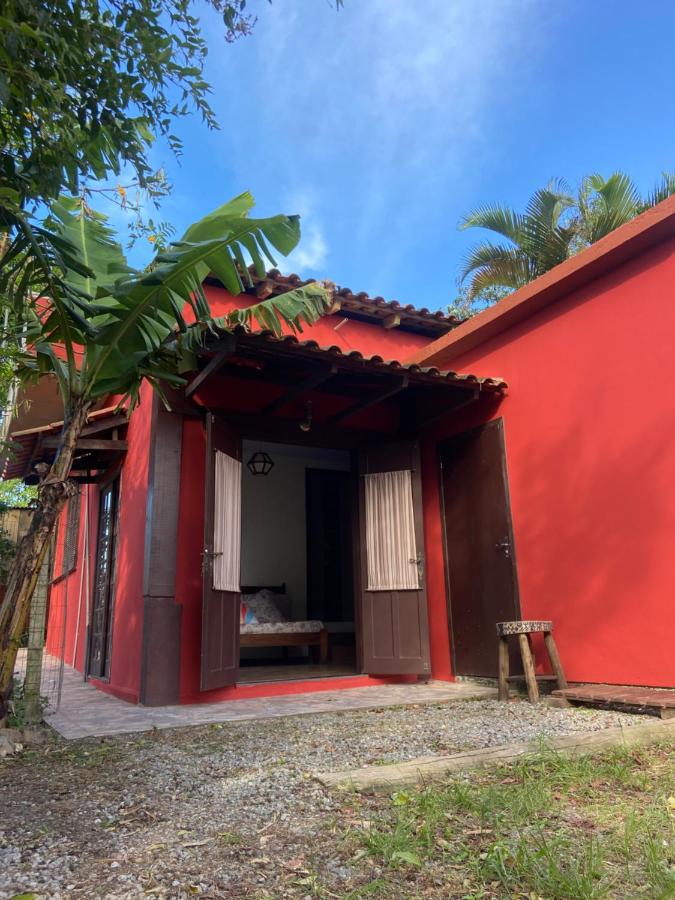 Casa Solana - confortável, em rua calma, no centro do Rosa - B&B Imbituba