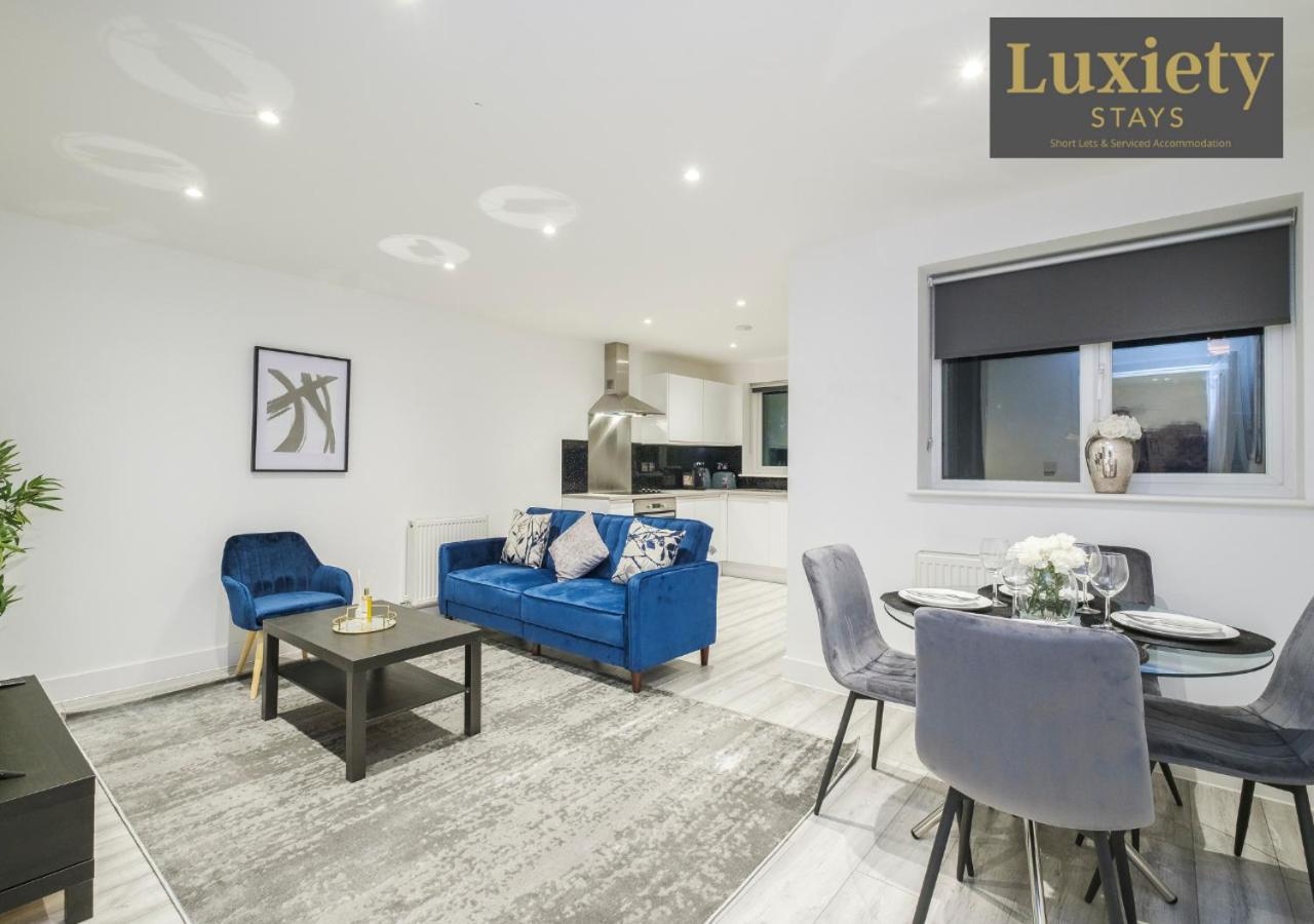 B&B Southend-on-Sea - City Centre - Modern Apartment - by Luxiety Stays Serviced Accommodation Southend on Sea - - Bed and Breakfast Southend-on-Sea