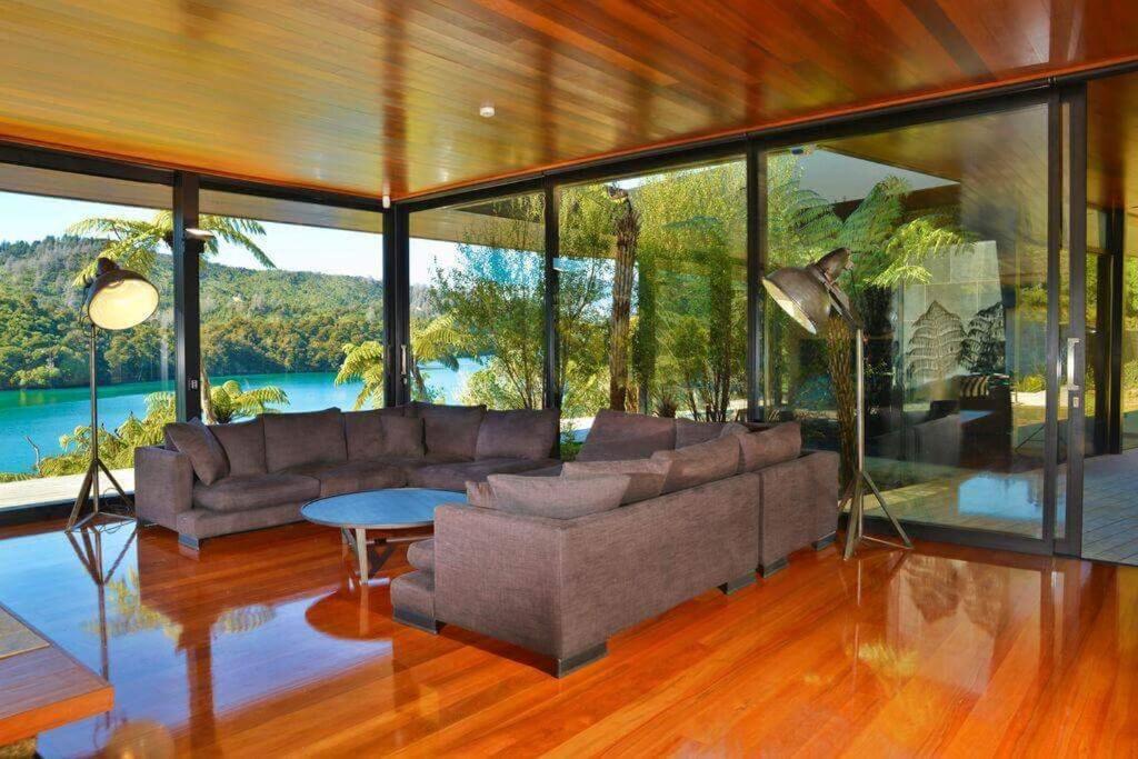 Waterfall Bay Glass House - B&B Picton