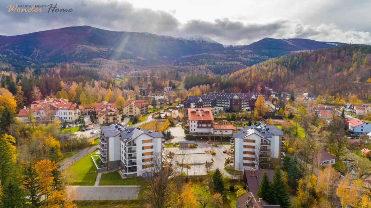Wonder Home - Apartamenty z balkonami, blisko centrum Karpacza, stoku i aquaparku - B&B Karpacz